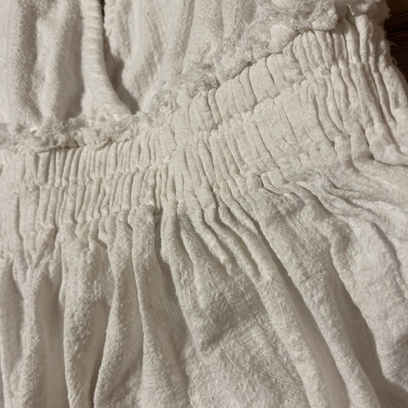 Cropped Ruffle Halter Top - Picture 6 of 9